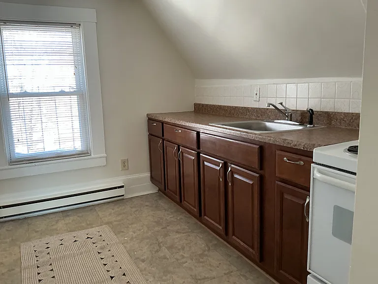 28 Russell St #3 — Photo 7