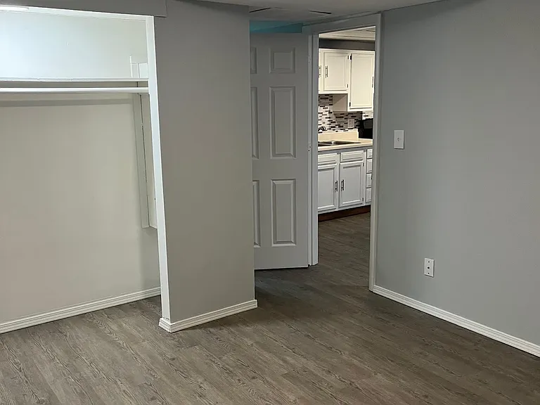 905 Market St #8 — Photo 10