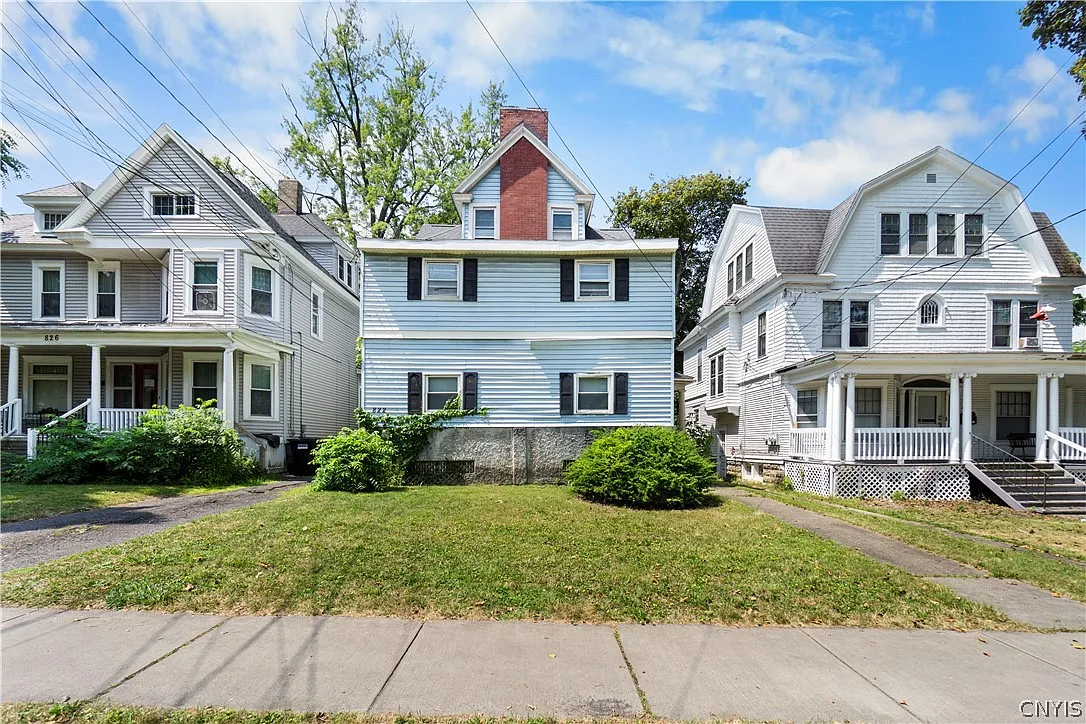 822 Westcott St photo 1