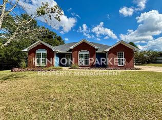 6 Ihagee Creek Ct, Fort Mitchell, AL 36856