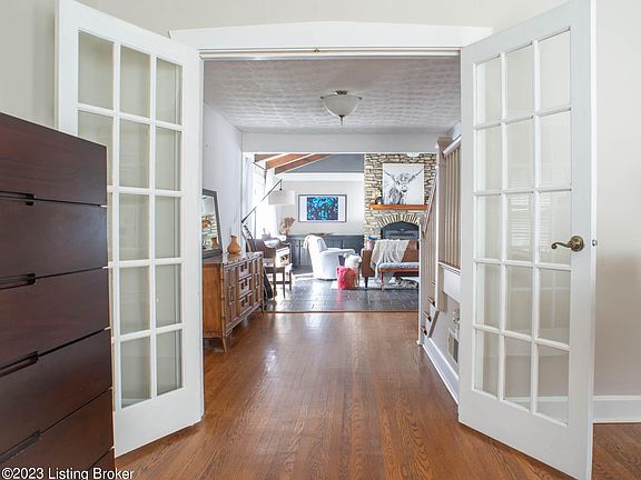4th image of 608 Ashland Ave