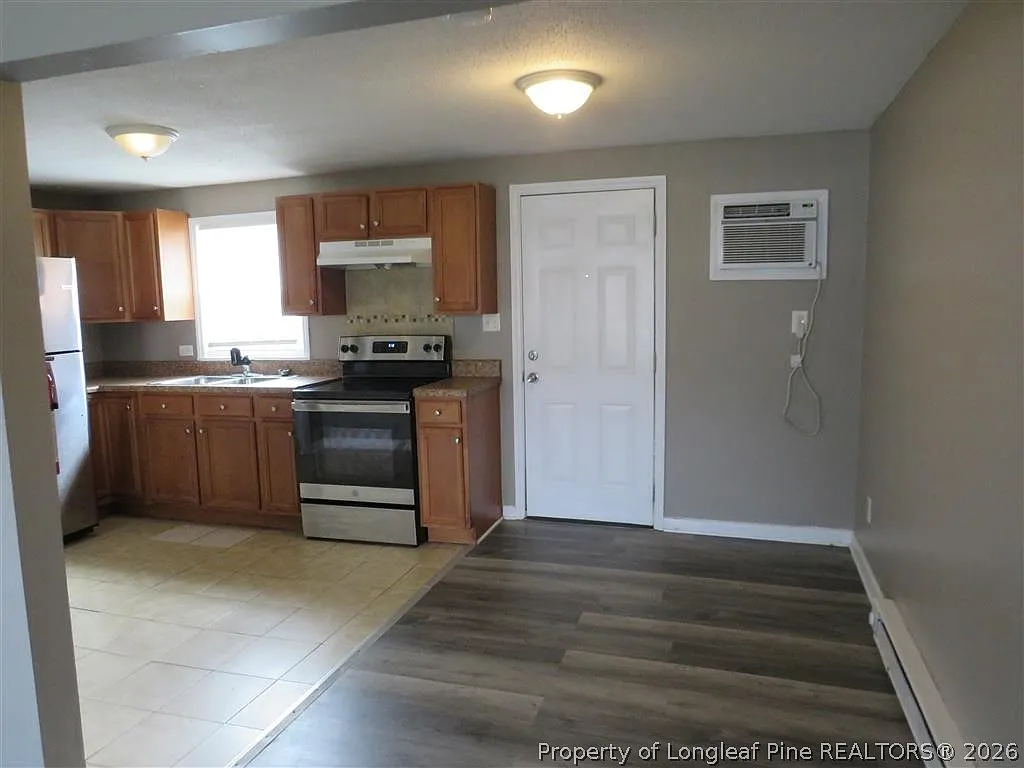 2 bed, 1.0 bath, 800 sqft, $850 — Photo 3