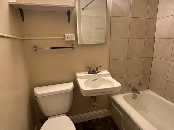 5th image of 1540 N Logan St APT 12