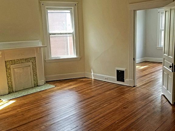 2nd image of 4140 Jerome Ave #2