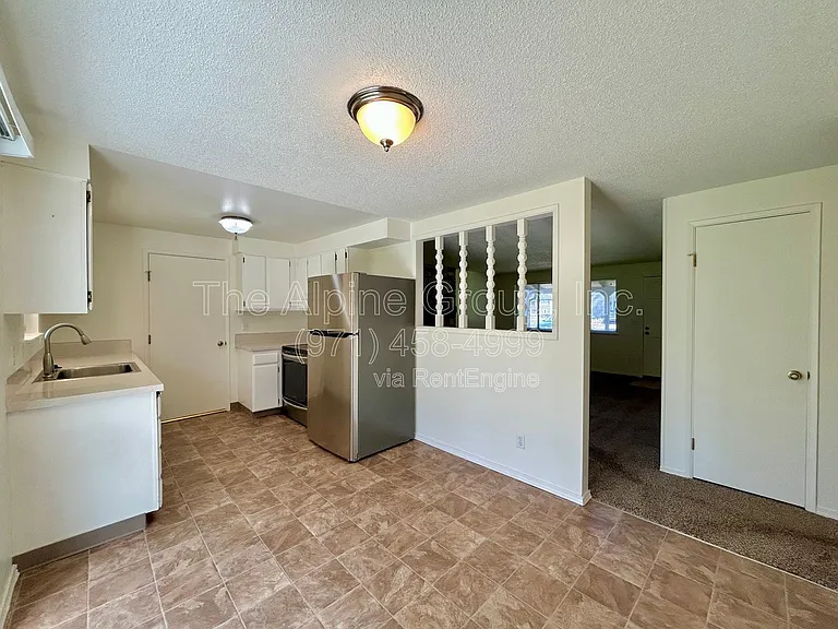 5595 SW Menlo Dr — Photo 11