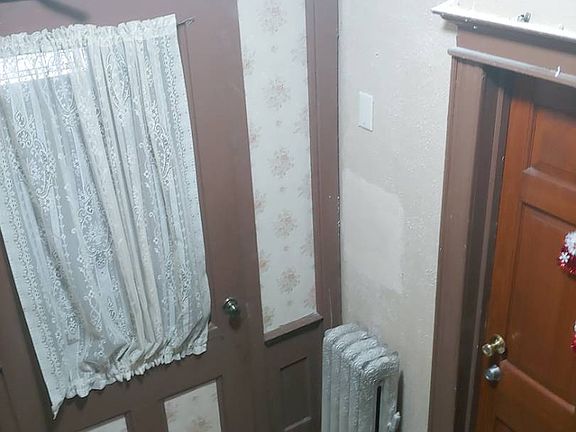 3rd image of 614 Saratoga Ave