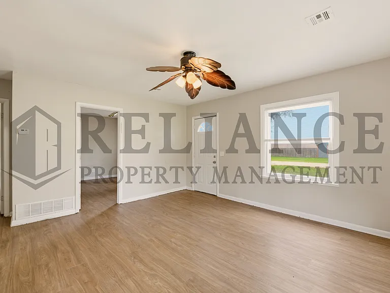 6021 W Newell St — Photo 10