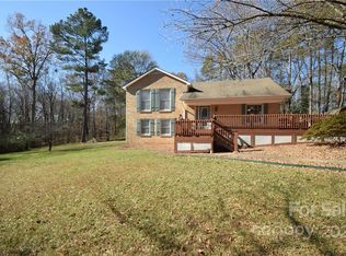 2612 Griffith Hill Dr, Monroe, NC 28112