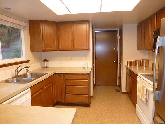 5th image of 4621 Ferndale Ct SE