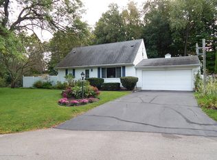 7251 Pebble Pl, Grand Ledge, MI 48837