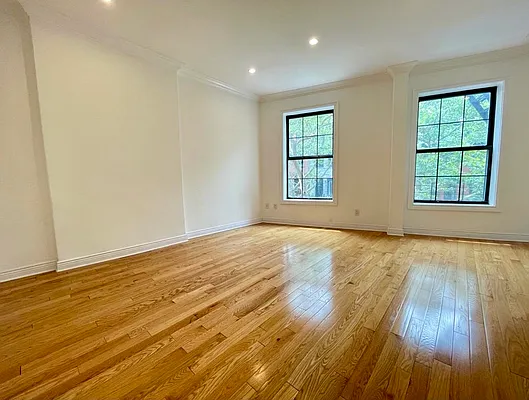 Rented by Silver Line Realty Group NY LLC | media 14