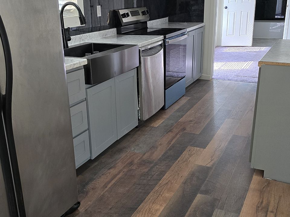 2nd image of 13671 Henry Dr