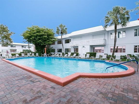 2nd image of 418 S Cypress Rd APT 127