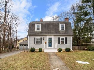 15 Charles St, Walpole, MA 02081