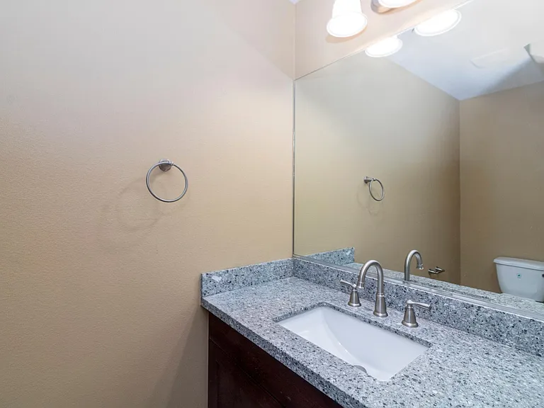 16114 Merrill Ave #4 — Photo 9
