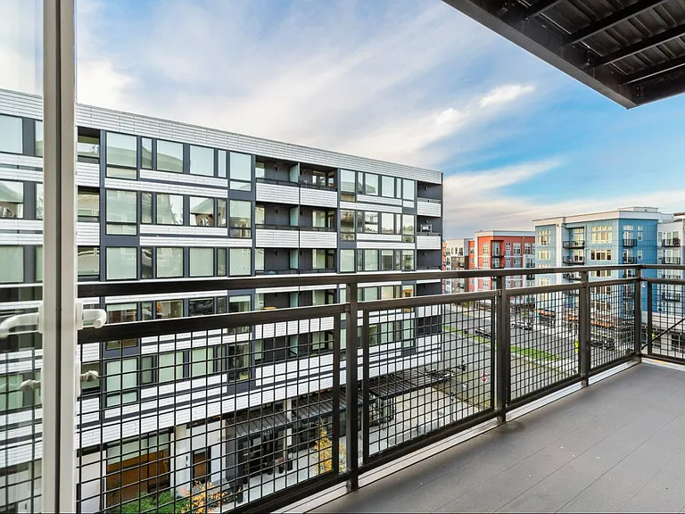 The Heron Flats and Lofts — Photo 5