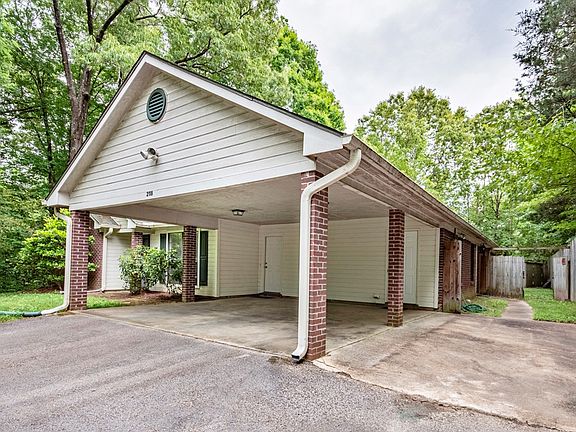 3rd image of 2118 Harris Dr