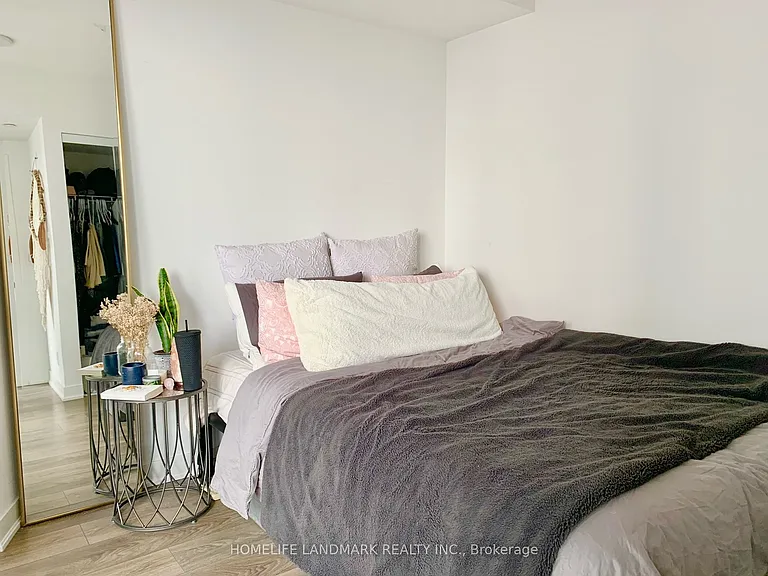 88 Harbour St #1201 — Photo 11