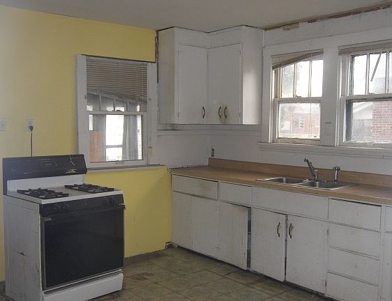 4th image of 1931 Damato Ct