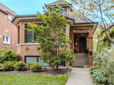 1102 Brummel St, Evanston, IL, 60202