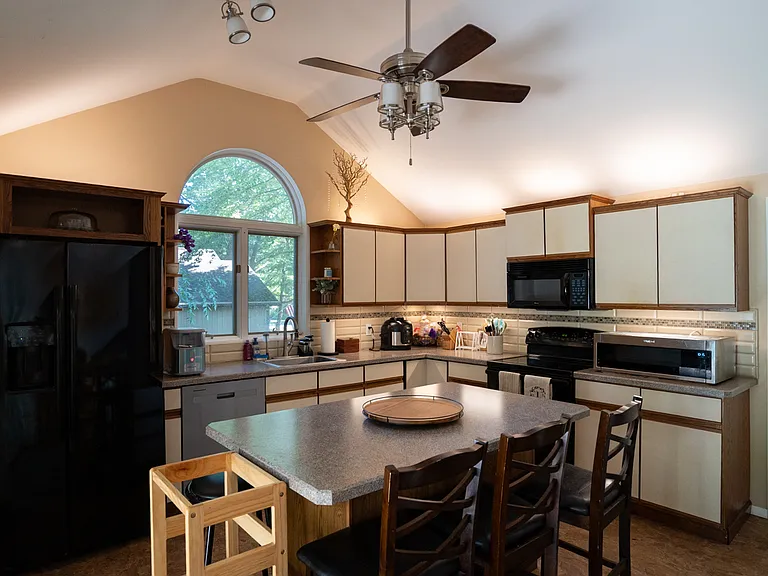64 Meadow Rue Pl — Photo 2