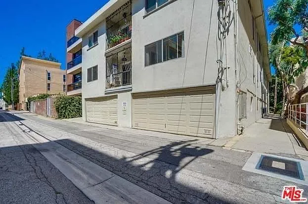 321 N Palm Dr #5 — Photo 21