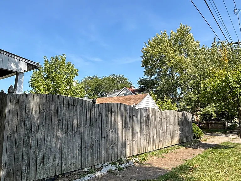 601 31st St — Photo 3