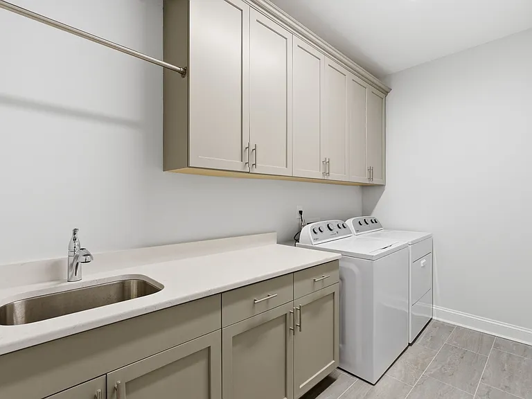 18 Peckham St — Photo 11