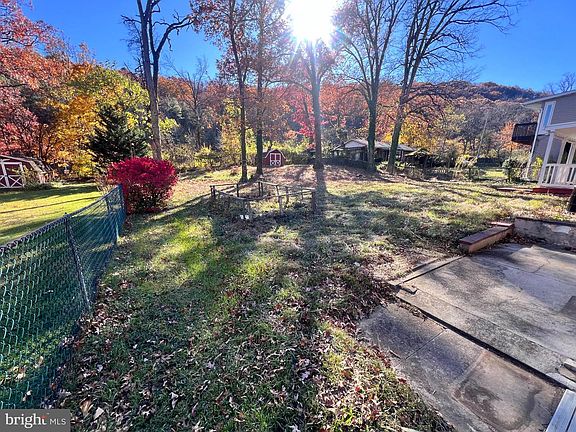 4th image of 1074 Braddock Rd