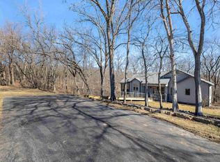 8 Garnet Ct, Galena, IL 61036