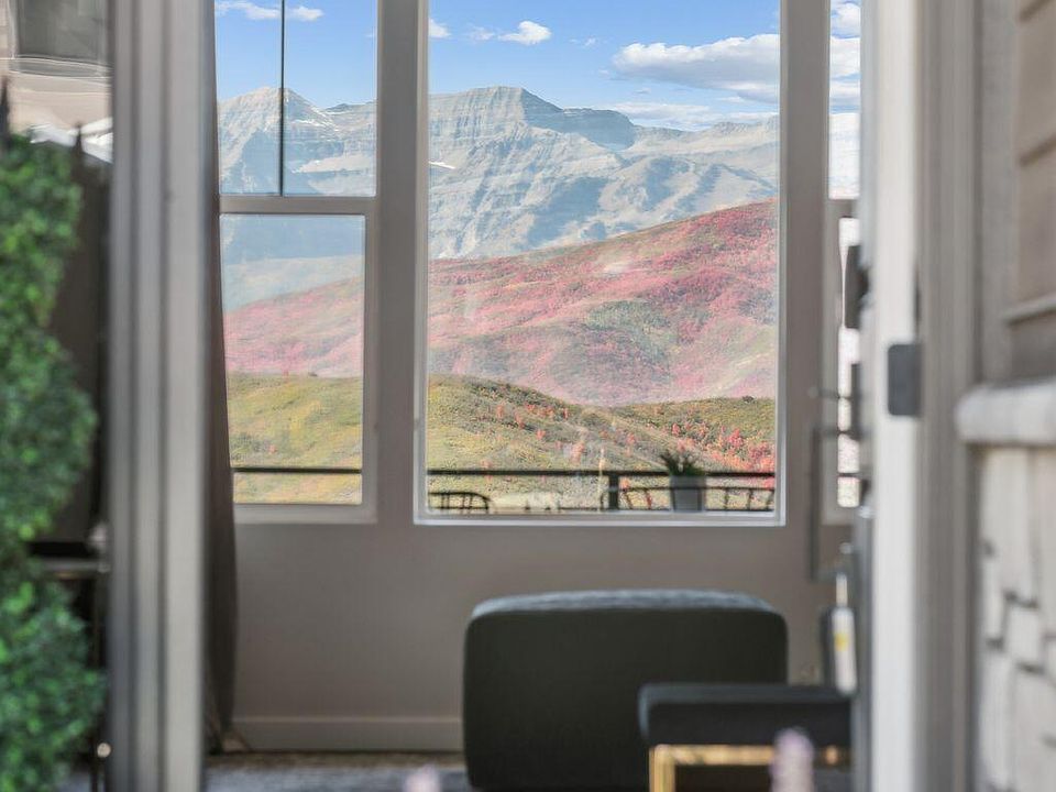 1st image of 6061 N Westridge Rd