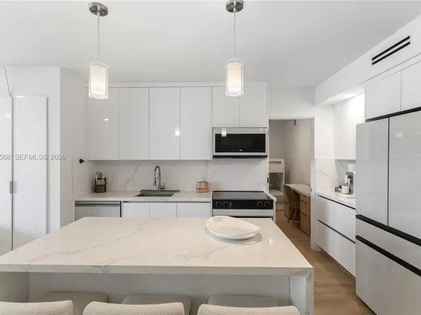 10185 Collins Ave, Bal Harbour, FL