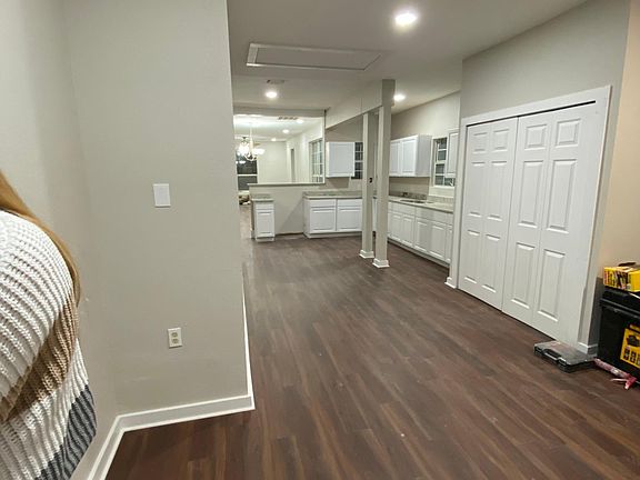 4th image of 245 Vine St