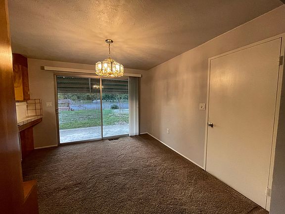 5th image of 3390 Elmer Ave