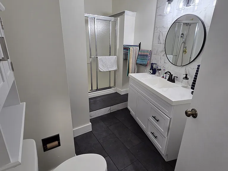 112 Franklin St #C8 — Photo 12