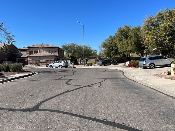4th image of 44369 W Windrose Dr
