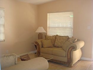 5th image of 533 Margaret St