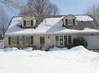 11 Fowler Ln, Mount Sinai, NY 11766