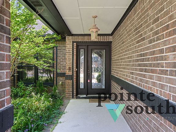 4th image of 3351 Tompkins St