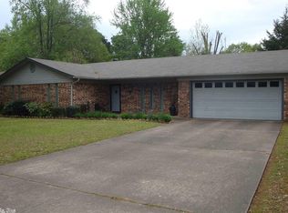 7 Jawanda Ln, Searcy, AR 72143