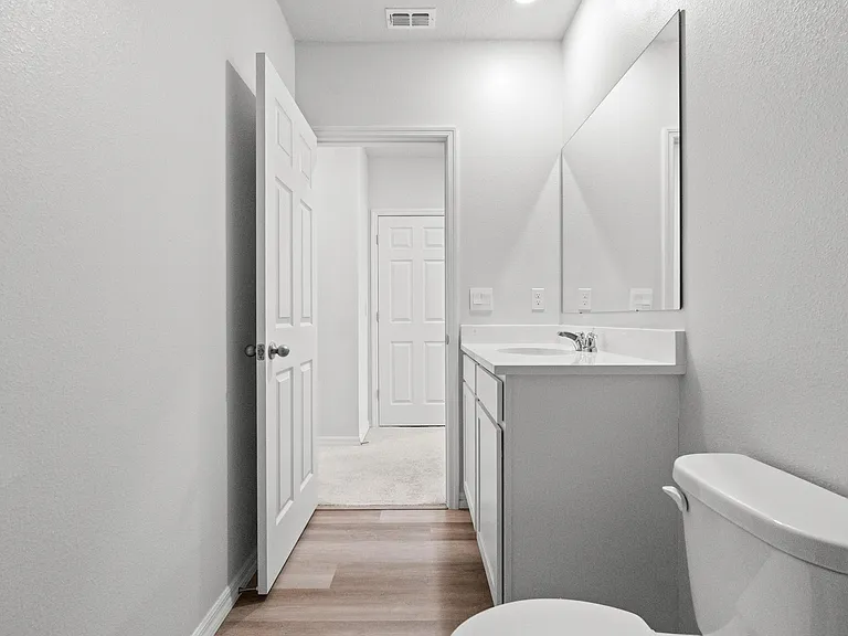 12869 SW Forli Way — Photo 37