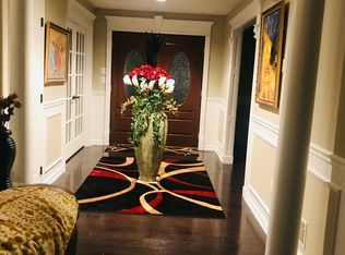 2760 Huntfield Dr, York, PA 17404