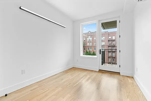 Rented by Leasing Management LLC | media 7