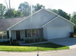 219 Pleasant Oak Ct, Greer, SC 29651