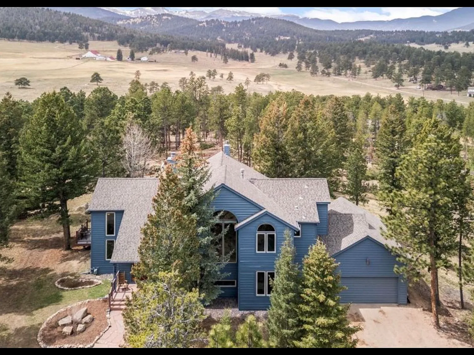4 bed, 4804 sqft, $6,500 — Photo 3