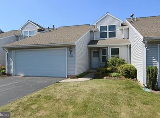 1055 Country Hill Dr, Harrisburg, PA 17111
