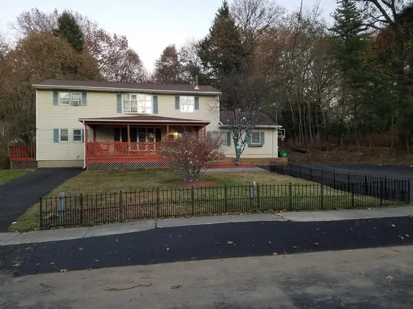 39 Woodlawn Ave, Poughkeepsie, NY 12601