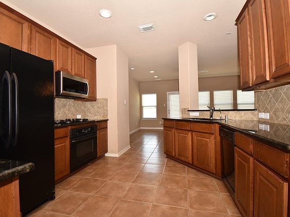 4th image of 7027 Crockett Ridge Dr