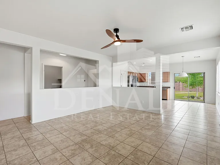 584 N Highlands Grove Ln — Photo 4