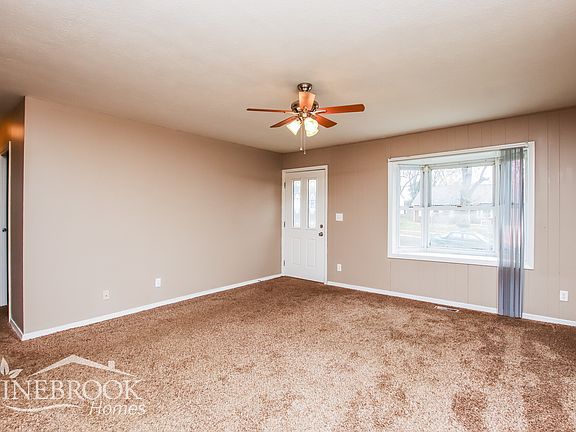 3rd image of 25 Highridge Dr